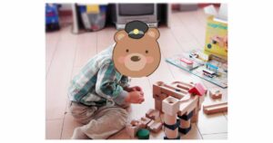 知育玩具のキュボロで立体を自然と学びながら遊ぶ息子