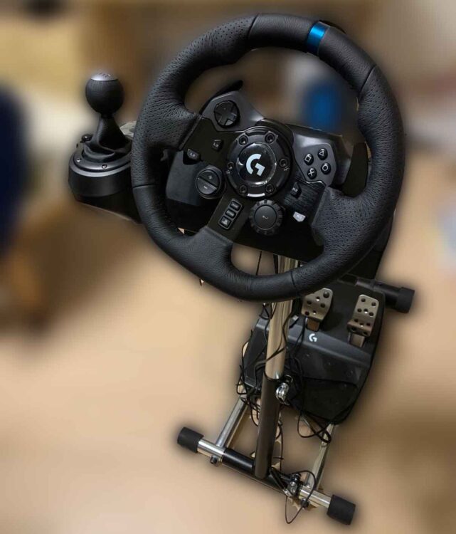 ハンドルコントローラーを購入(ロジクール、Racing Wheel DELUXE V2)