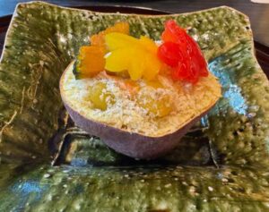 神戸たむらのさつまいものグラタンは銀杏はかぼちゃ、紅葉はパプリカで鮮やかに秋を演出