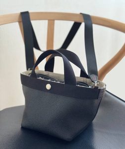 エルベシャプリエ2701GPに1662Aノワールショルダーストラップをつけた状態